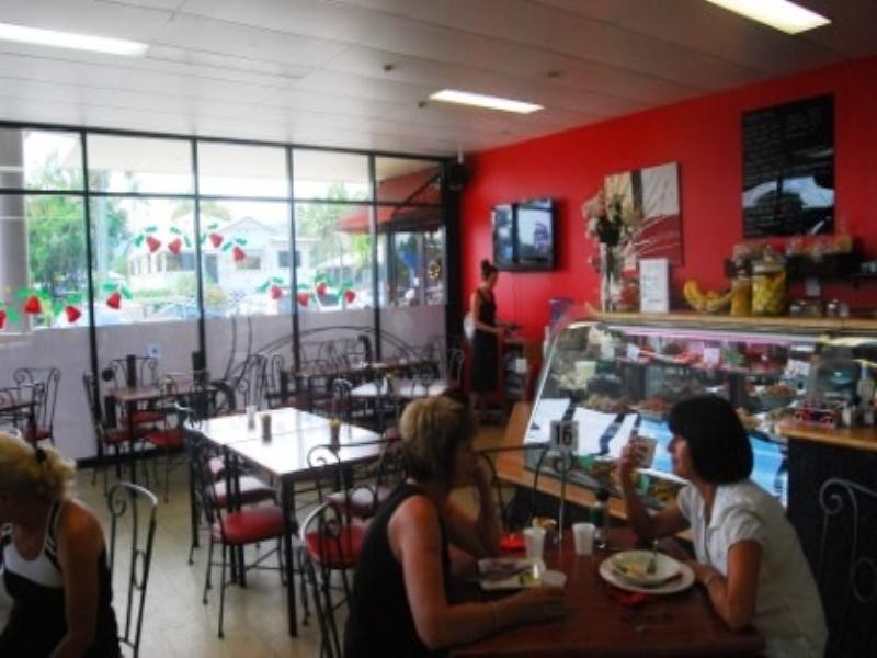 2/82-88 Woodward Street, Cairns QLD 4870