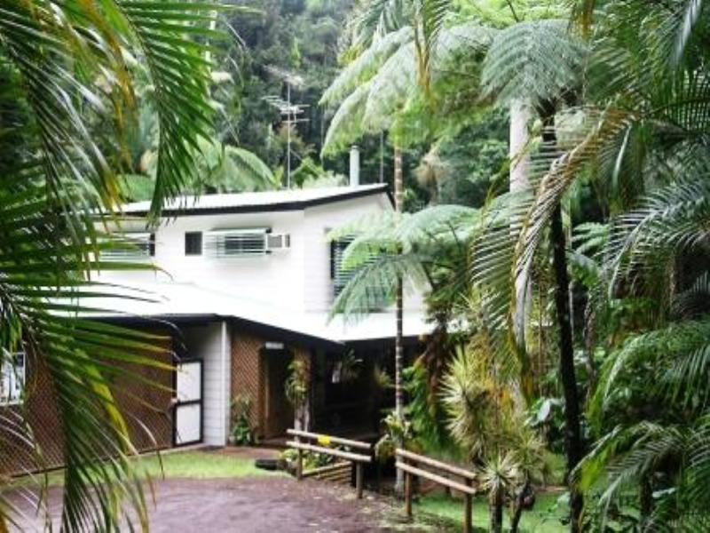 17 Eacham Close, Cairns QLD 4870