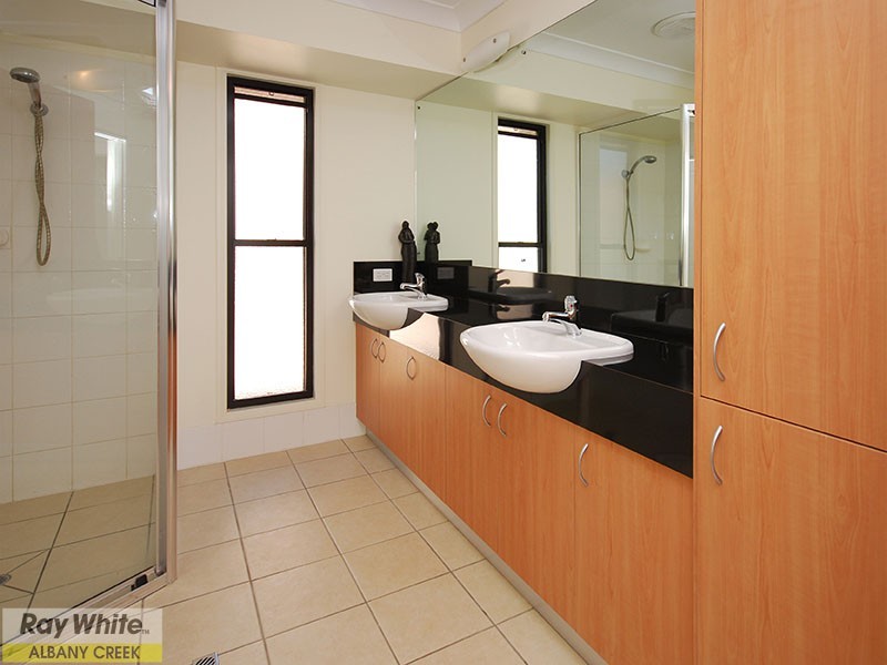 Eatons Hill QLD 4037