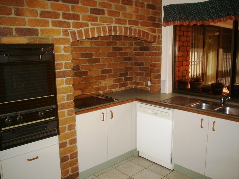 7 Tanager Street, Albany Creek QLD 4035