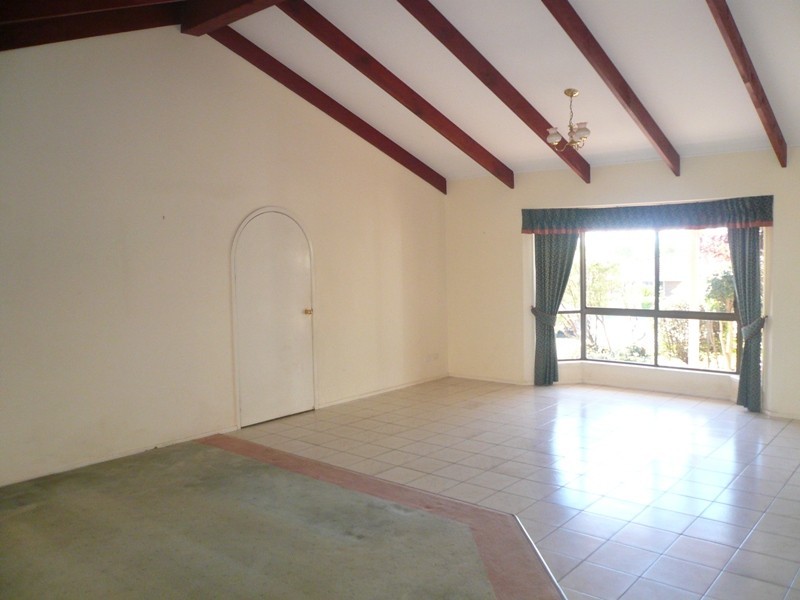 7 Tanager Street, Albany Creek QLD 4035