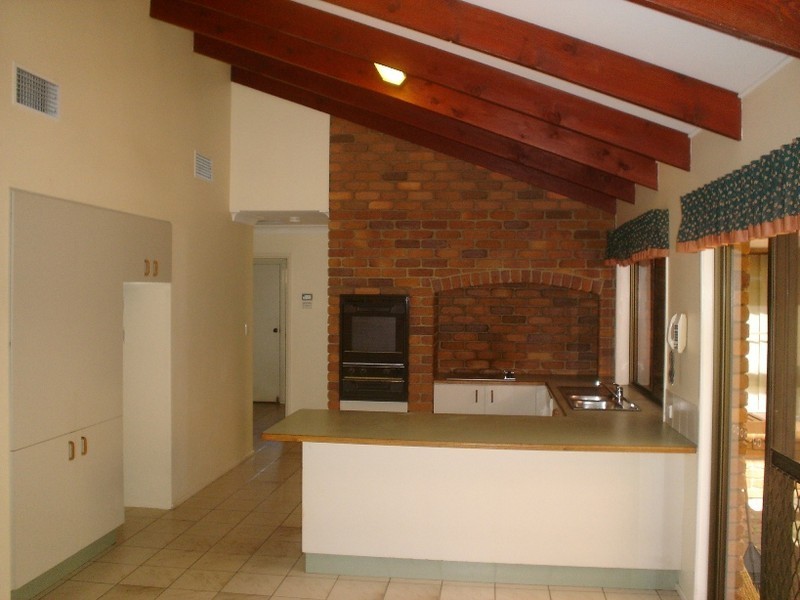 7 Tanager Street, Albany Creek QLD 4035