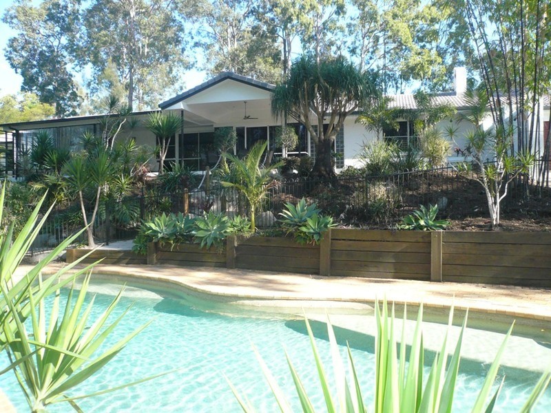 3 Eden Drive, Eatons Hill QLD 4037