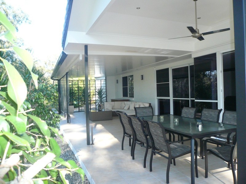 3 Eden Drive, Eatons Hill QLD 4037