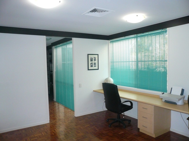 3 Eden Drive, Eatons Hill QLD 4037