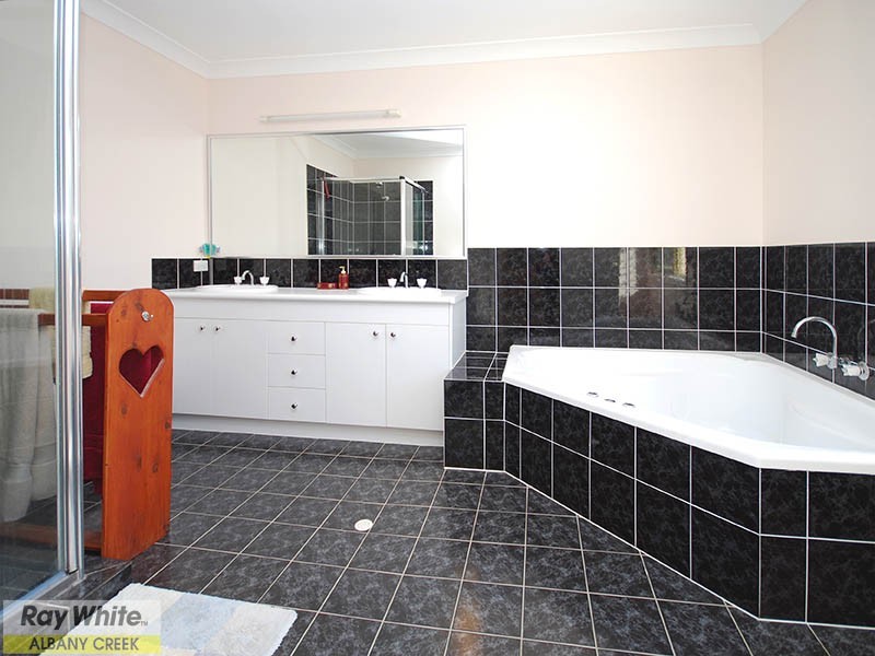 25 Jacksonia Drive, Warner QLD 4500