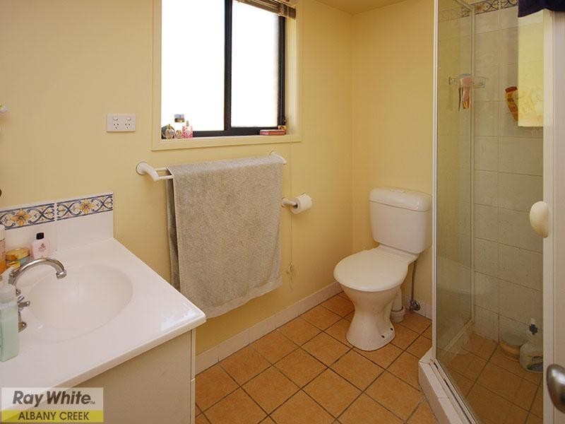 17 Ken Duncombe Drive, Cashmere QLD 4500