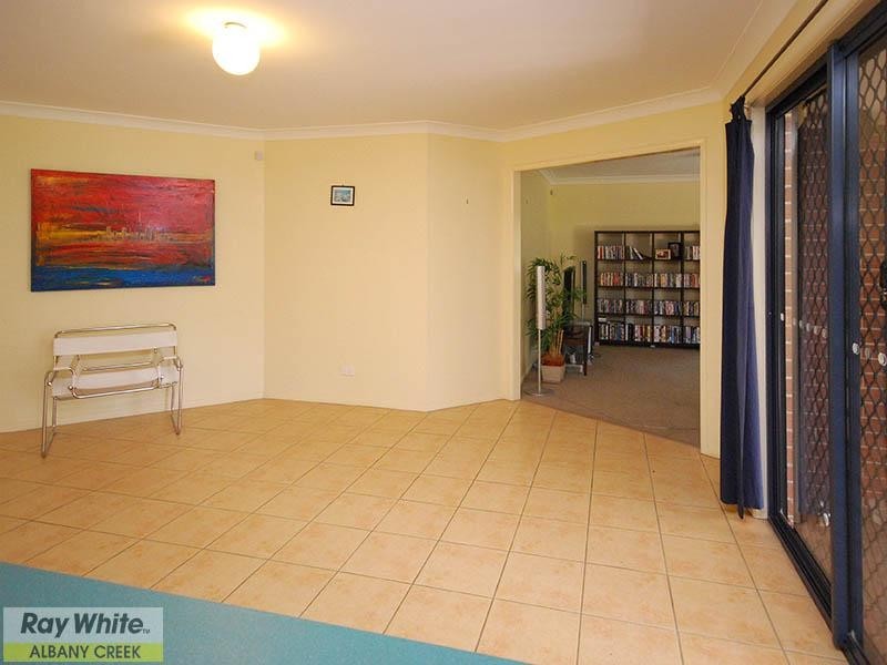 17 Ken Duncombe Drive, Cashmere QLD 4500