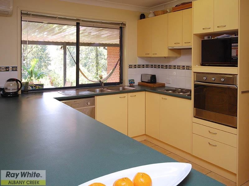 17 Ken Duncombe Drive, Cashmere QLD 4500