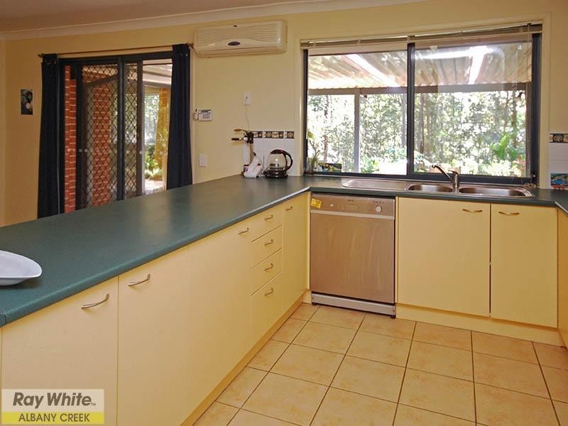 17 Ken Duncombe Drive, Cashmere QLD 4500