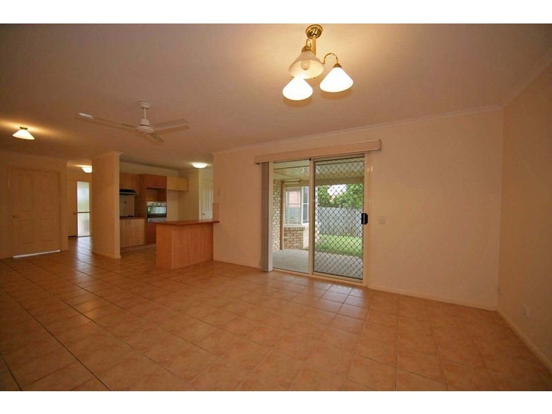 7 Candella Court, Eatons Hill QLD 4037