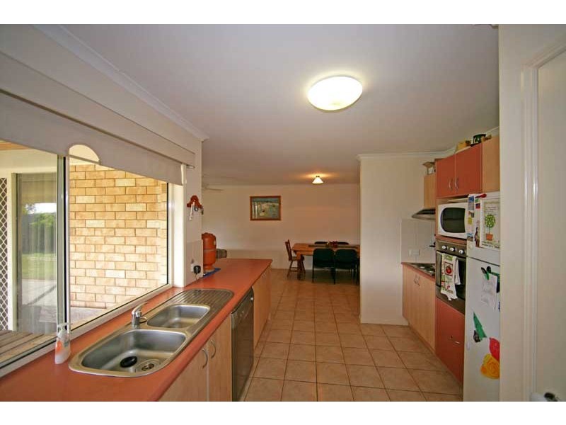 7 Candella Court, Eatons Hill QLD 4037