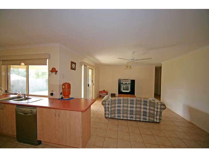 7 Candella Court, Eatons Hill QLD 4037