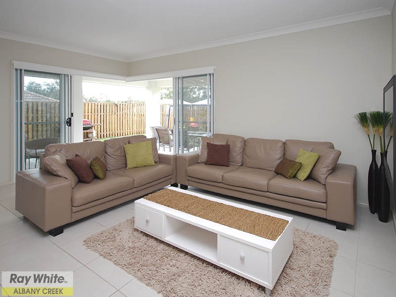 3 Bend Court, Eatons Hill QLD 4037