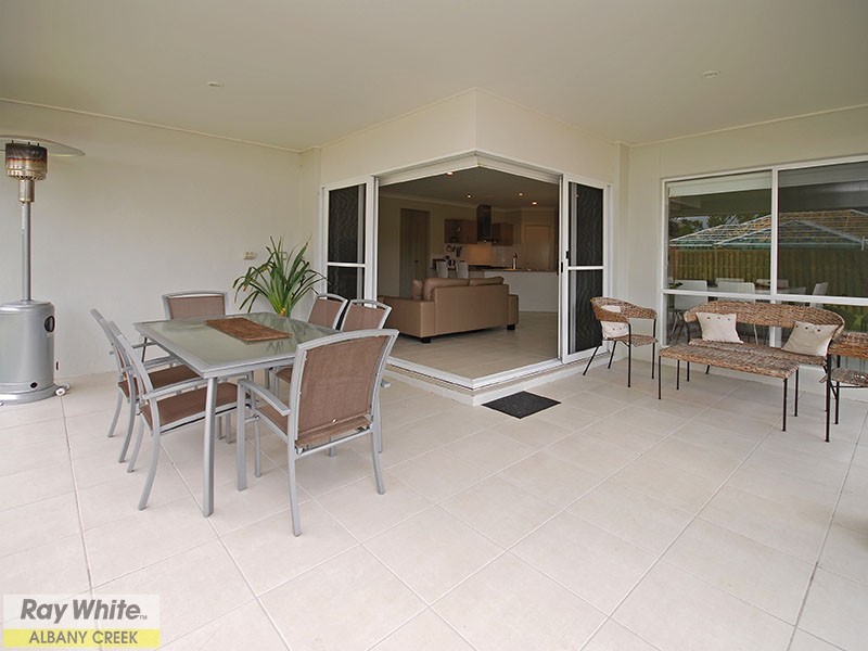 3 Bend Court, Eatons Hill QLD 4037