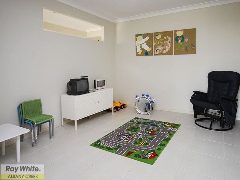 3 Bend Court, Eatons Hill QLD 4037