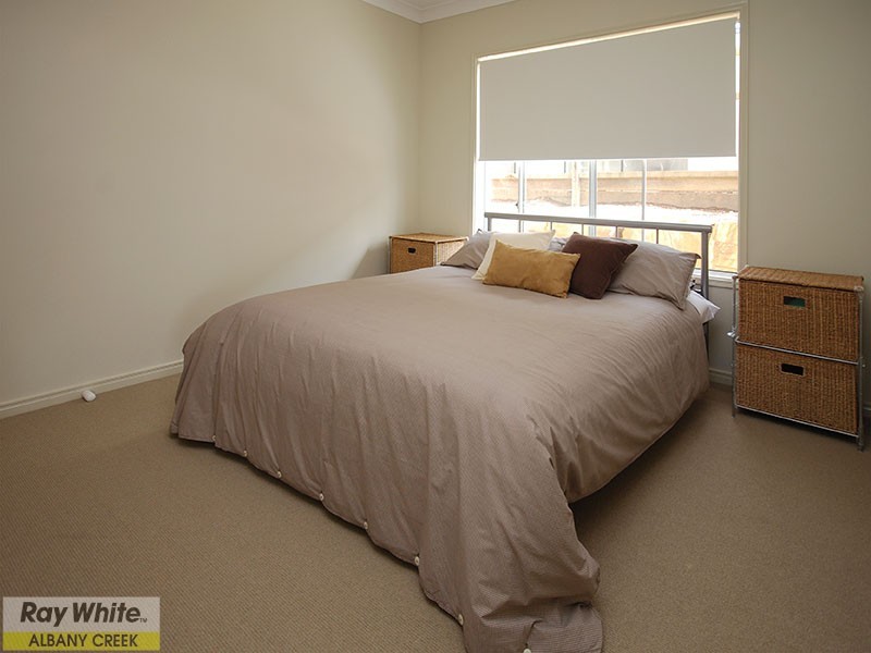 3 Bend Court, Eatons Hill QLD 4037