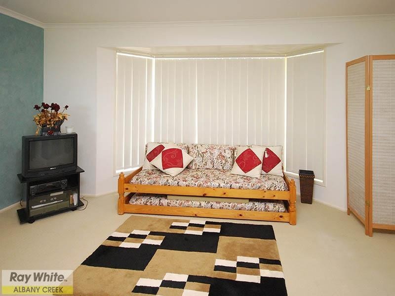 7 Atoll Crescent, Eatons Hill QLD 4037