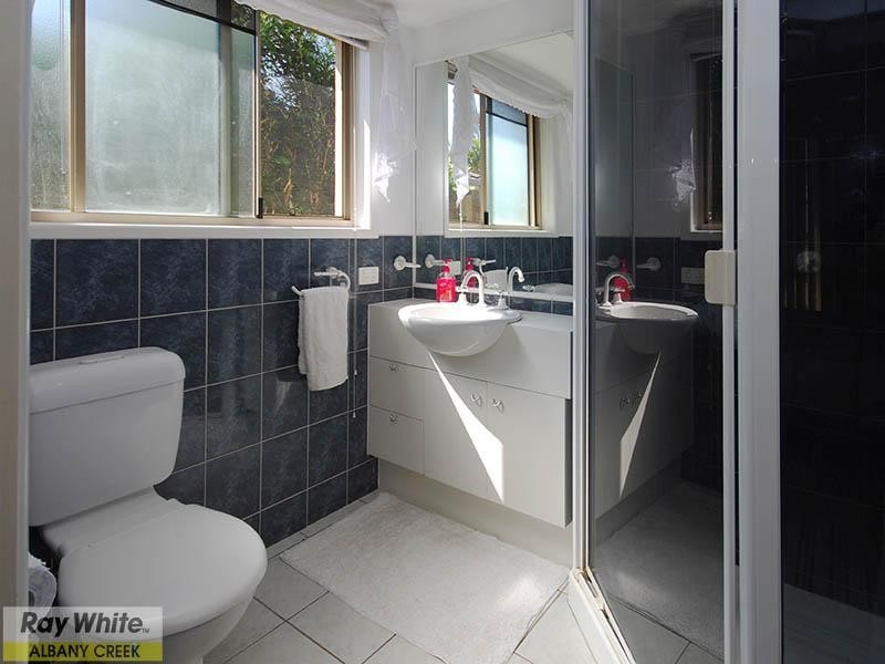 7 Atoll Crescent, Eatons Hill QLD 4037