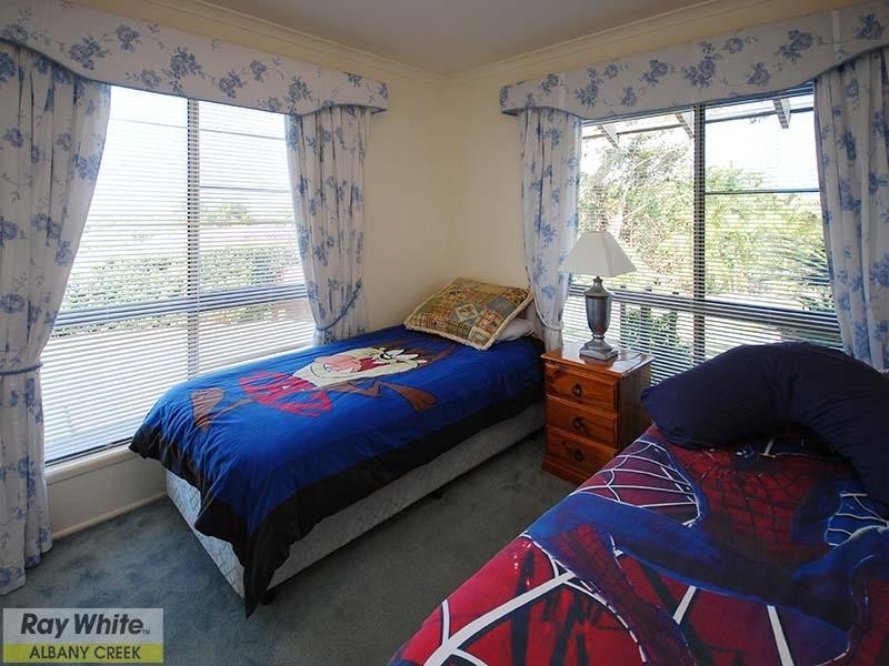 7 Atoll Crescent, Eatons Hill QLD 4037