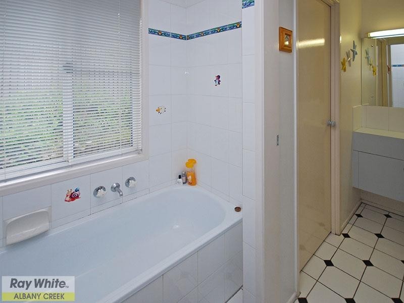 14 Hero Street, Eatons Hill QLD 4037