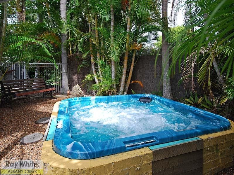 14 Hero Street, Eatons Hill QLD 4037