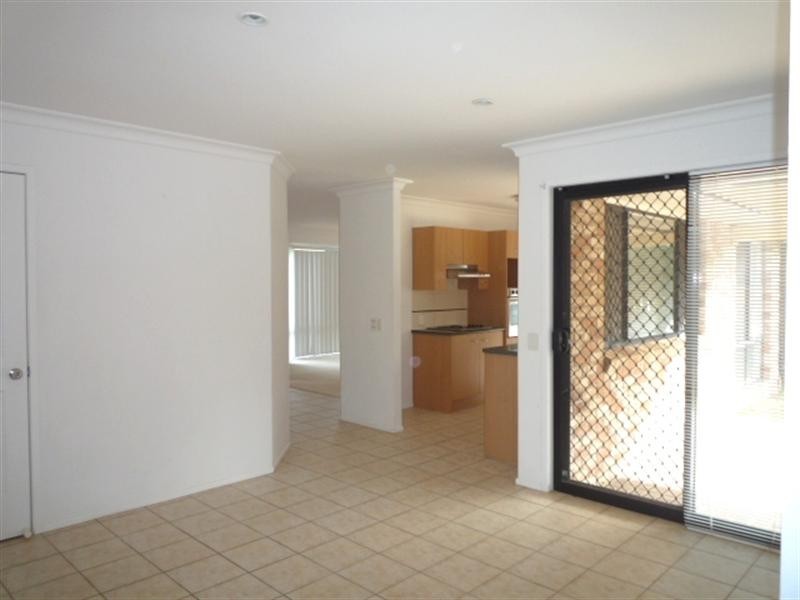 5 Terracotta Close, Griffin QLD 4503