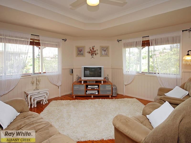 62 Saraband Drive, Eatons Hill QLD 4037
