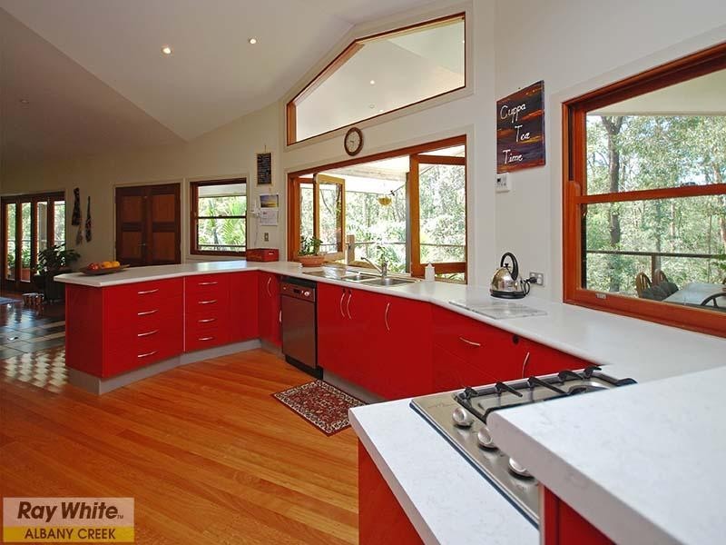 10 Pheasant Court, Cashmere QLD 4500