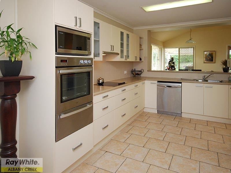 10 Oedipus Court, Eatons Hill QLD 4037
