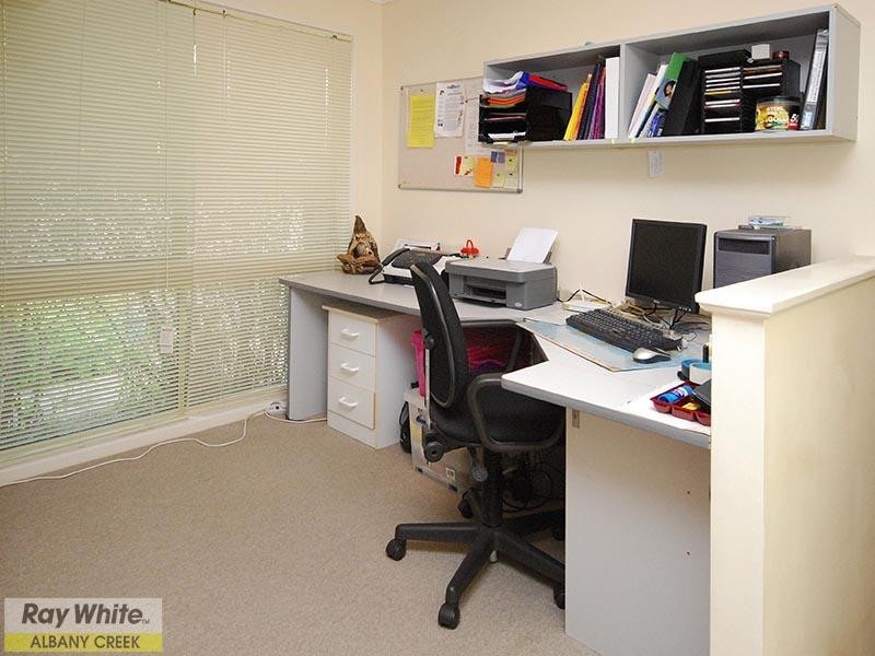10 Oedipus Court, Eatons Hill QLD 4037