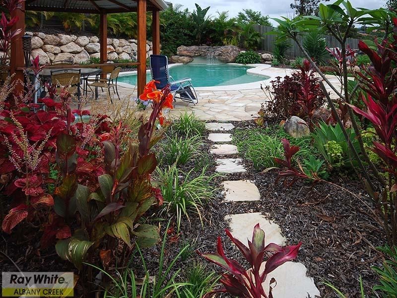 9 Snowwood Drive, Eatons Hill QLD 4037