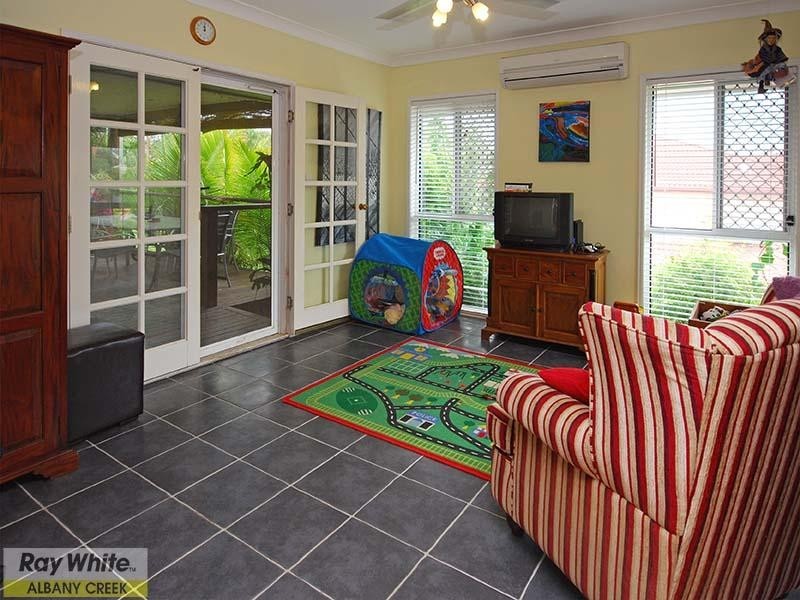 9 Snowwood Drive, Eatons Hill QLD 4037