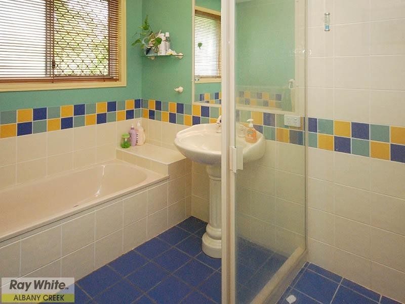 9 Snow wood Drive, Eatons Hill QLD 4037