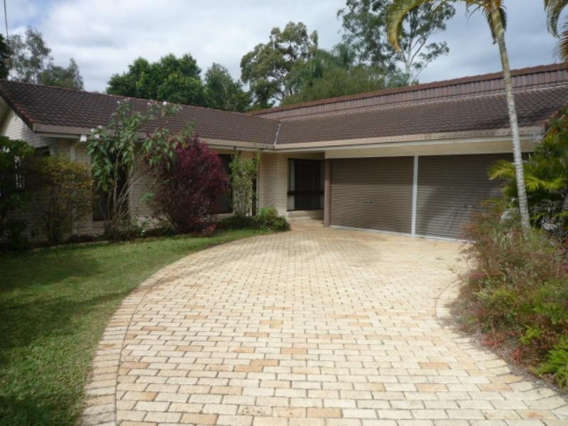 8 Kingfisher Street, Albany Creek QLD 4035