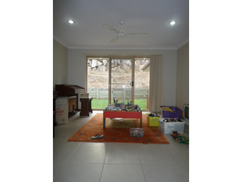 Eatons Hill QLD 4037