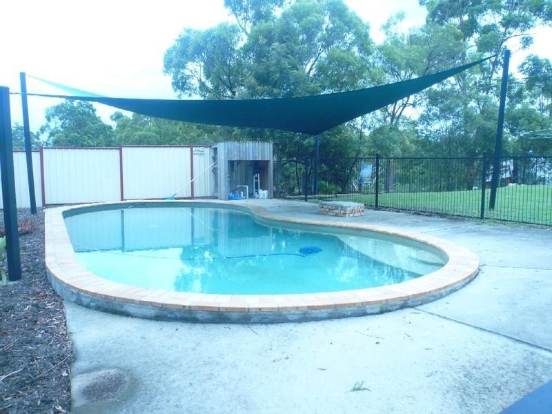 69 Raven Court, Warner QLD 4500