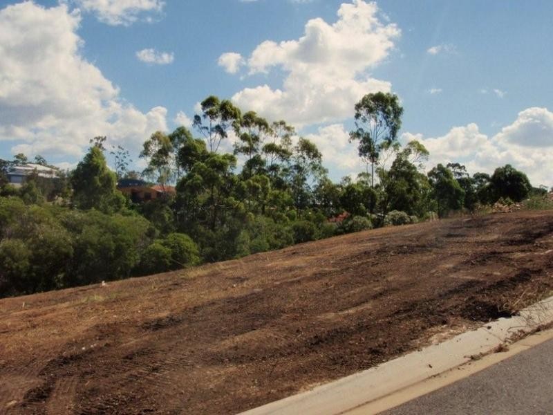 3 Amorosa Court, Eatons Hill QLD 4037