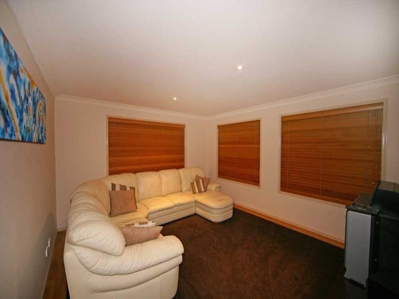 6 Altissimo Court, Eatons Hill QLD 4037