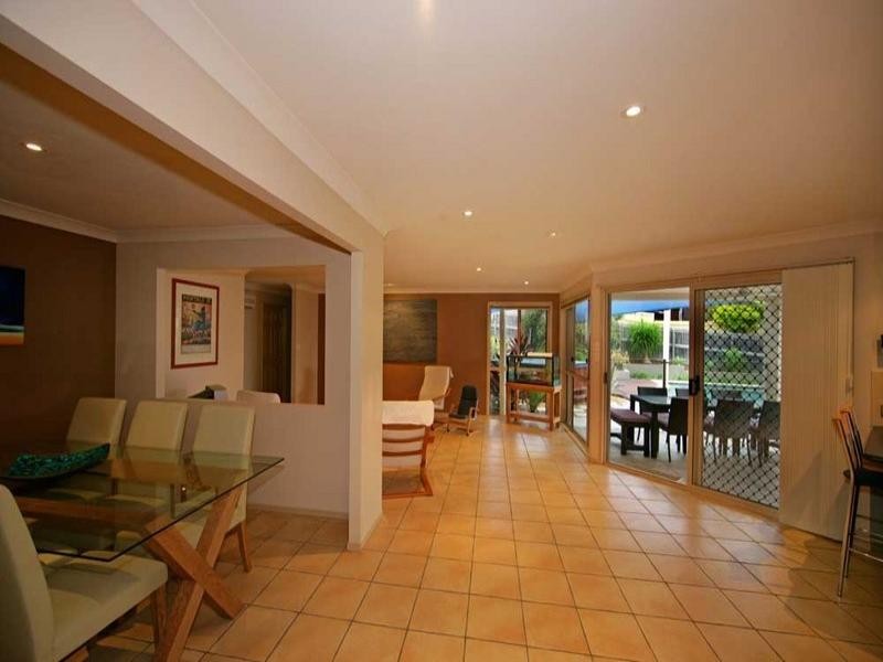 6 Altissimo Court, Eatons Hill QLD 4037