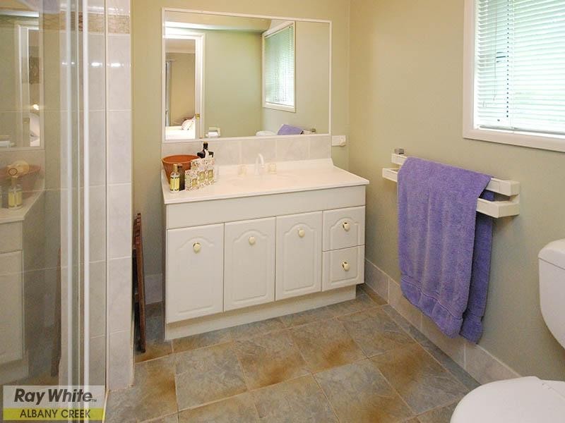 36 Silkyoak Way, Albany Creek QLD 4035