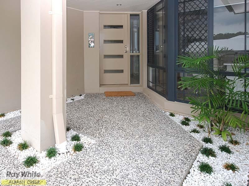 12 Crossing Drive, Eatons Hill QLD 4037