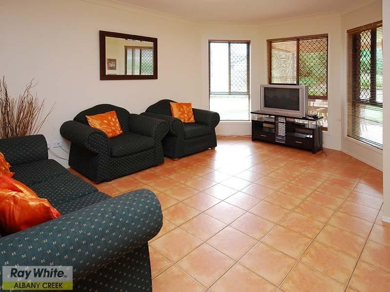 16 Snow wood Drive, Eatons Hill QLD 4037