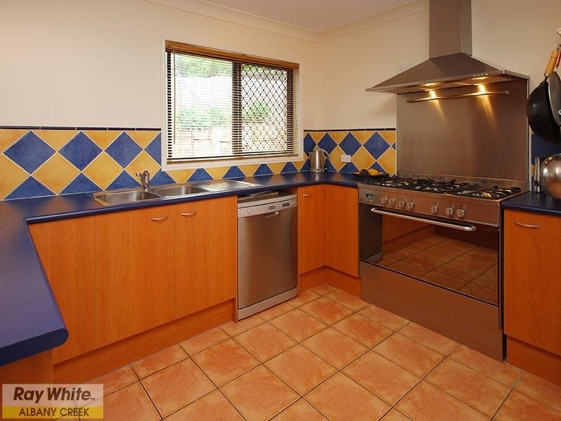 16 Snow wood Drive, Eatons Hill QLD 4037