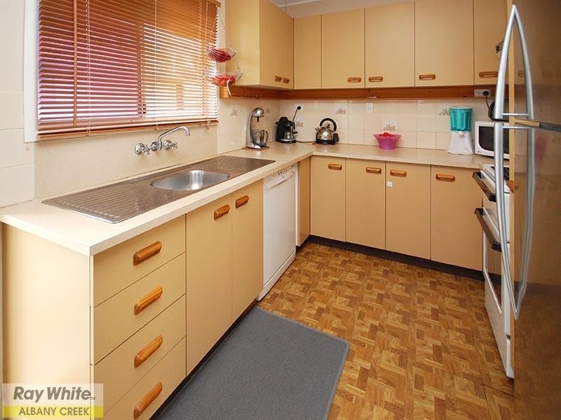 50 Pleasant Drive, Albany Creek QLD 4035