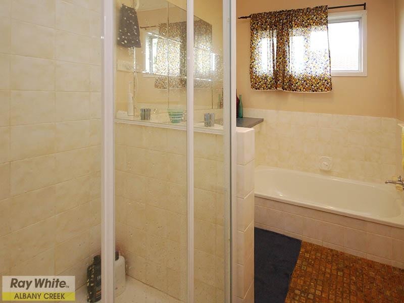 50 Pleasant Drive, Albany Creek QLD 4035