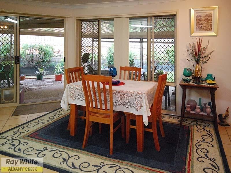 5 Brandy Court, Eatons Hill QLD 4037