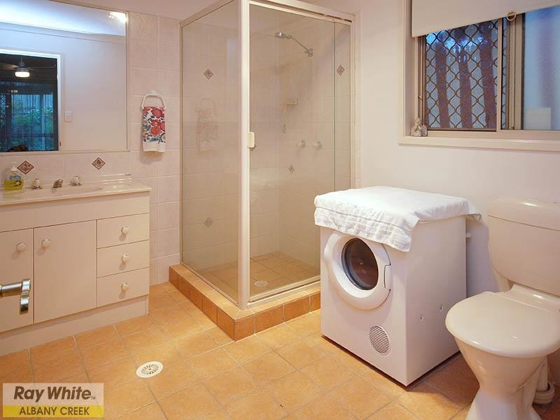 5 Brandy Court, Eatons Hill QLD 4037