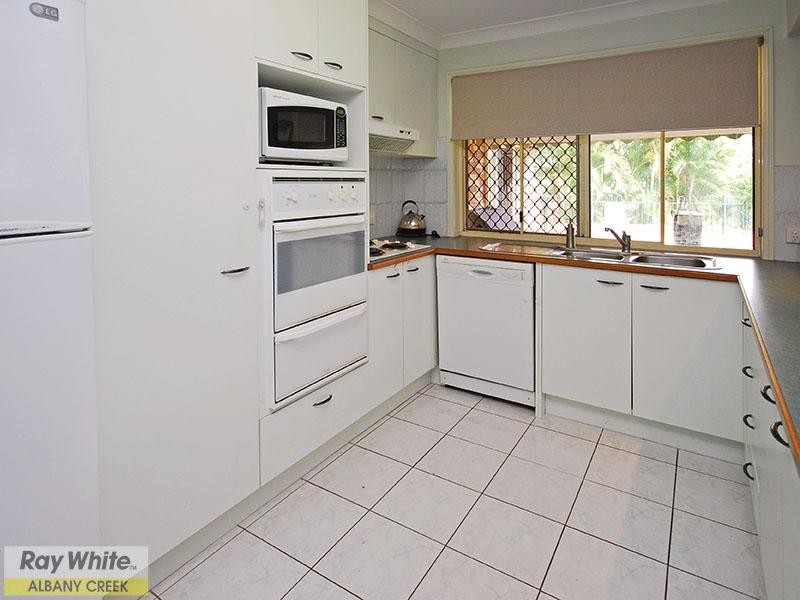 32 Flinders Way, Albany Creek QLD 4035