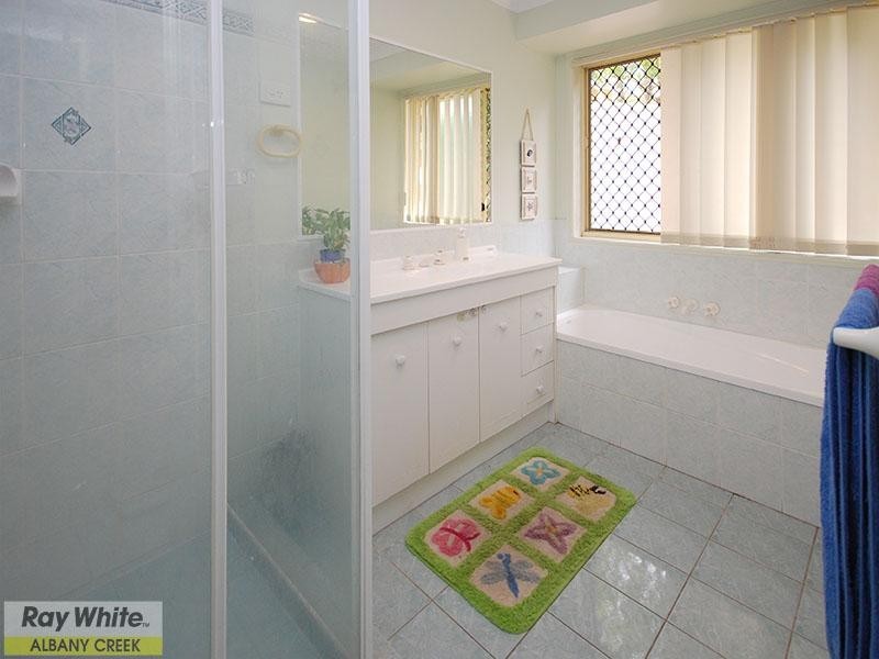 32 Flinders Way, Albany Creek QLD 4035